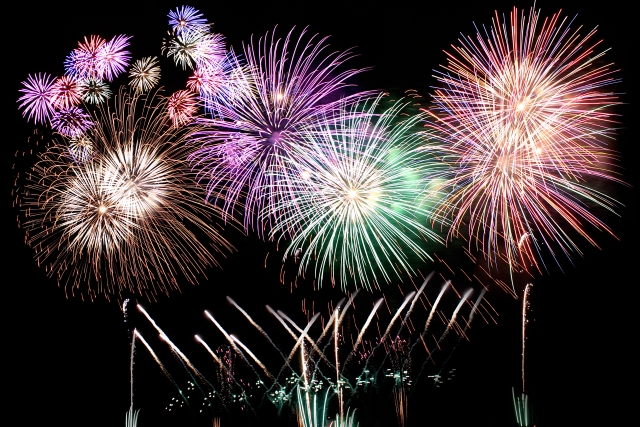 成田花火大会はチケットが必要 有料席のオススメは 無料席はある 30代のガールズトーク